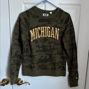 Tailgate Camo Green University of Michigan Sweatshirt - Size X-Small